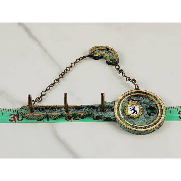 Metal Key Holder Keychain Hooks 5 1/4" Wall Mounted Green Patina Berlin Vintage - Picture 13 of 14